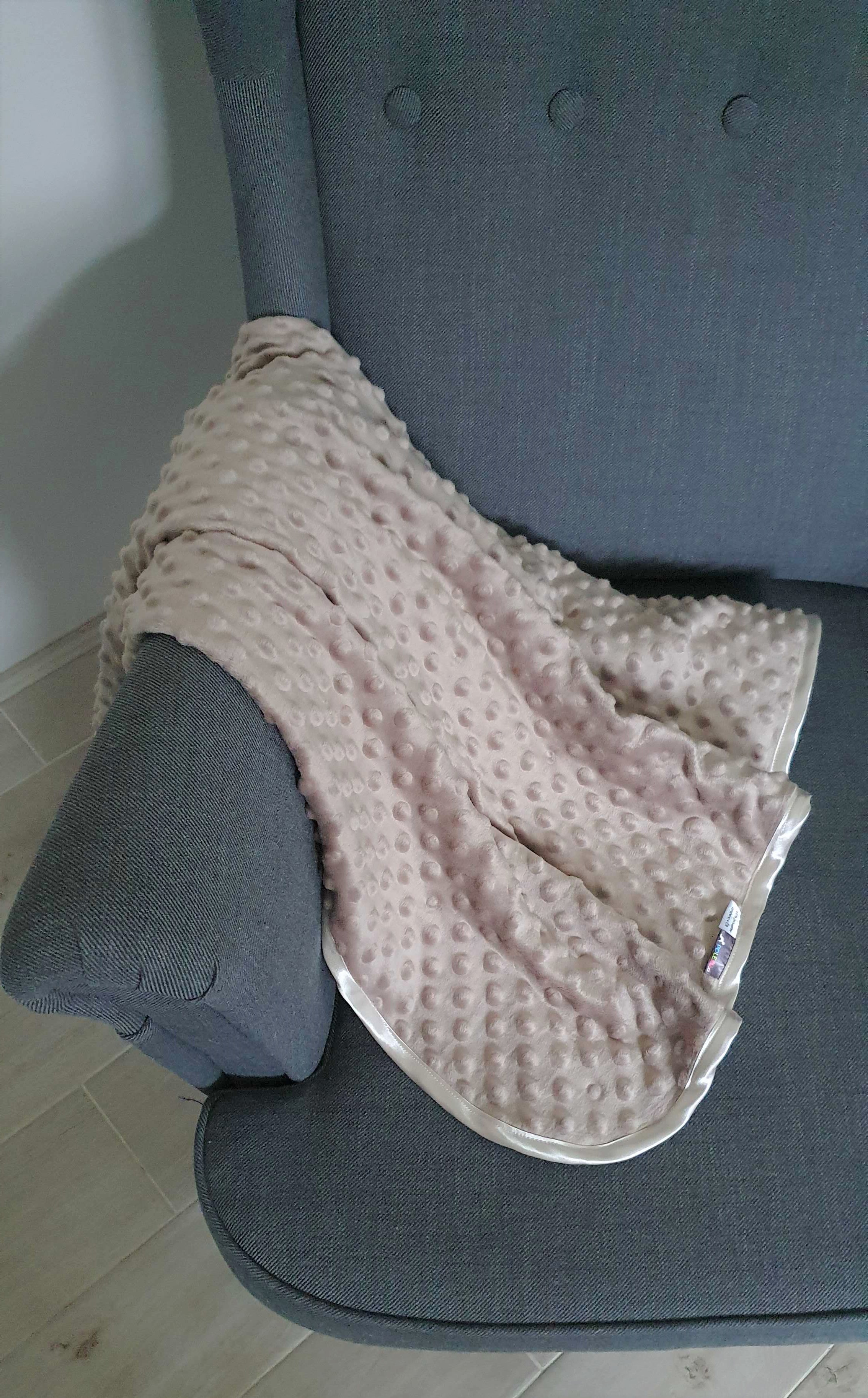 Hřejivá jednobarevná deka MINKY - SVĚTLE HNĚDÁ